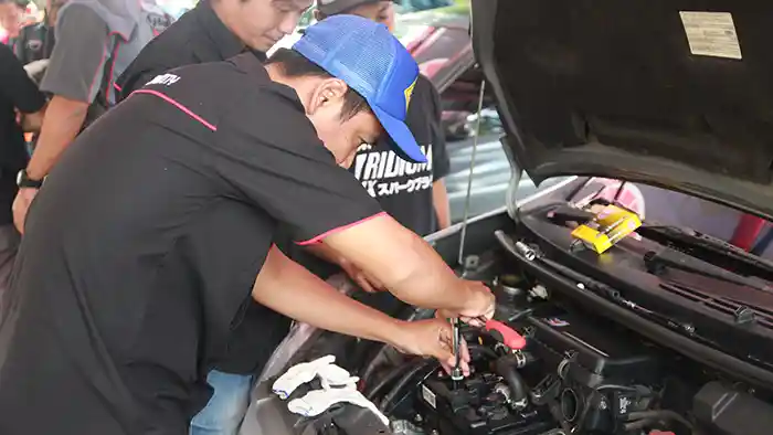 Tips - Jangan Sampai Lupa! Cek Busi Sebelum Mudik. Ini Panduannya