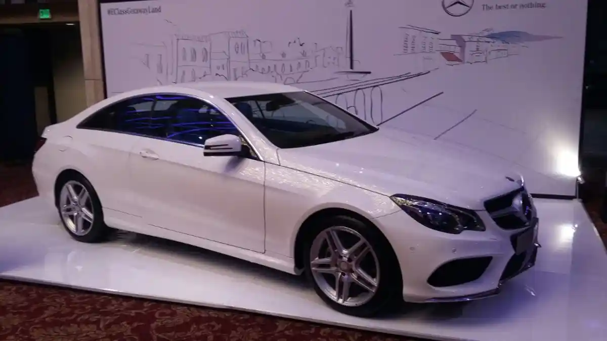 Foto - Tiga Varian Baru Mercedes-Benz E-Class Dilempar Ke Pasar