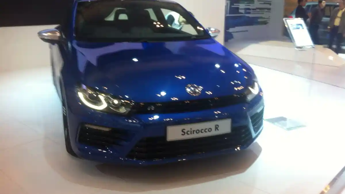 Foto - GIIAS 2015: VW Scirocco Facelift Tampil Makin Keren
