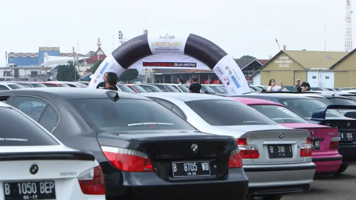 Foto - European Day 2015: Ketika Bandung Diserbu Mobil Eropa