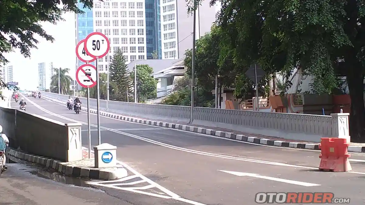 Foto - Dua Fly Over Baru di Jakarta Sudah Bisa Dilintasi Untuk Urai Kemacetan
