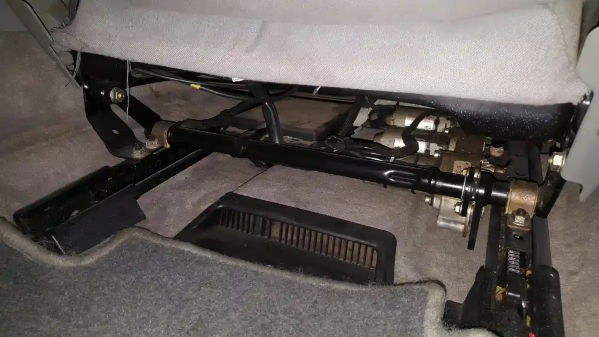 Foto - Memilih Mobil Bekas Bukan Korban Kebanjiran