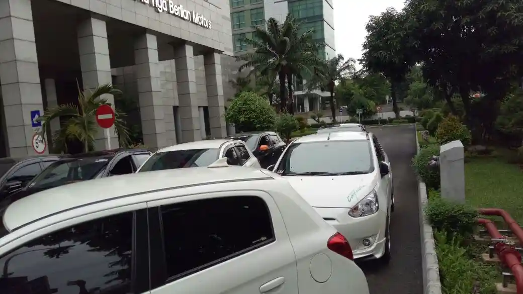 Foto - Indonesia Mirage Club: Bukber Peduli Anak Yatim Sembari Malam Mingguan