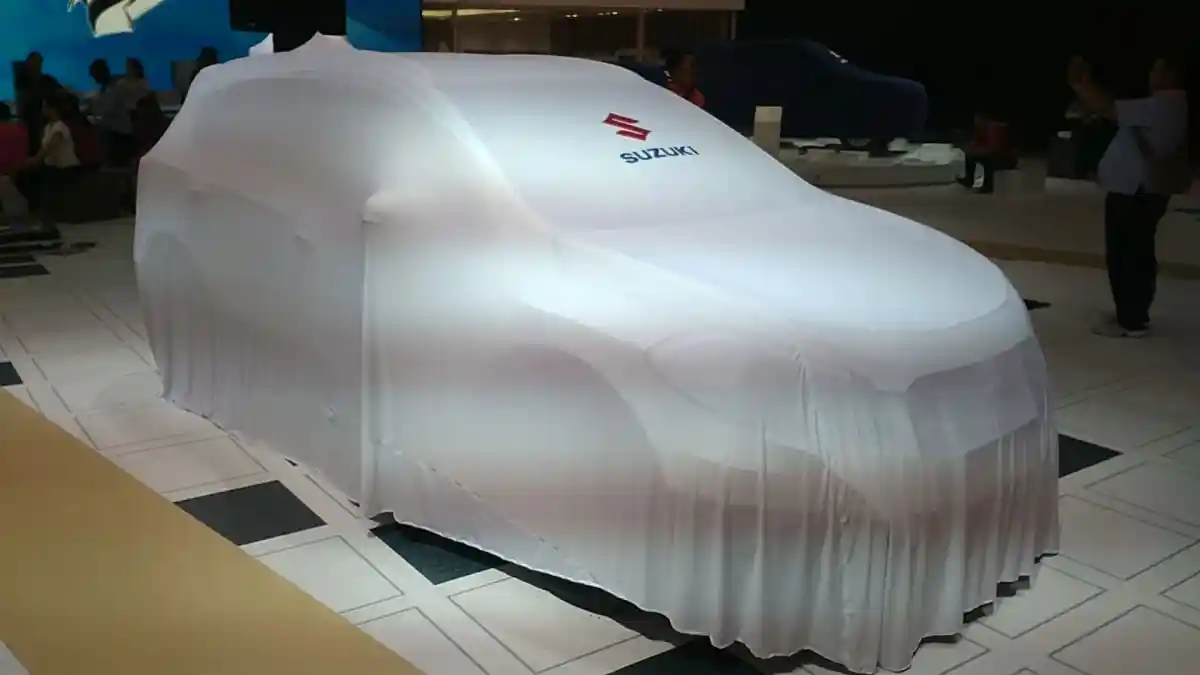 Foto - Intip Persiapan GIIAS 2016, Beberapa Mobil Baru Berhasil Diabadikan (15 Foto)