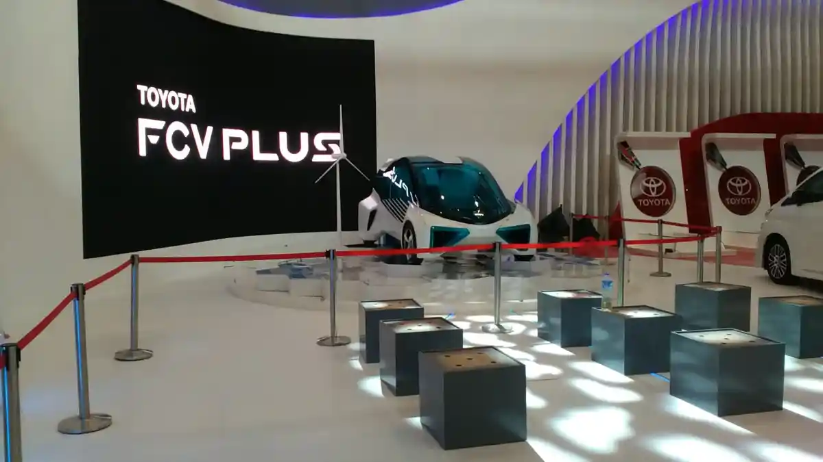 Foto - Intip Persiapan GIIAS 2016, Beberapa Mobil Baru Berhasil Diabadikan (15 Foto)