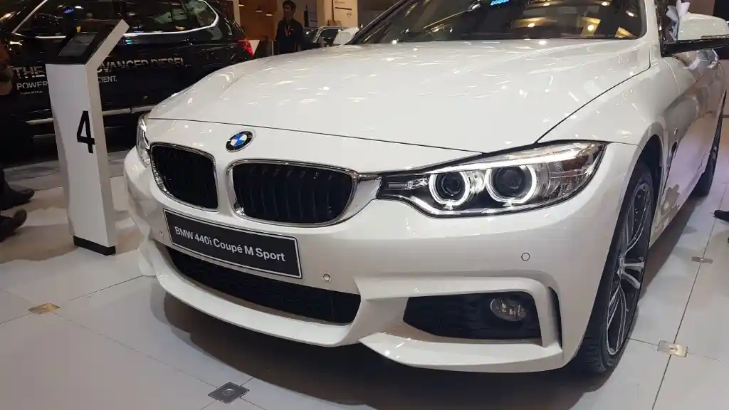 Foto - BMW Nikmati Peningkatan Penjualan Dibandingkan GIIAS 2015