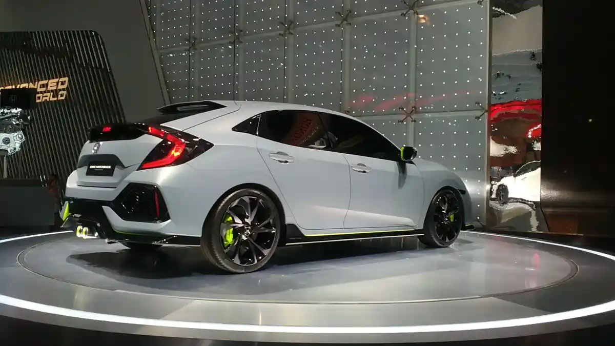 Berita - GALERI FOTO: Honda Civic Turbo Hatchback (11 Foto)