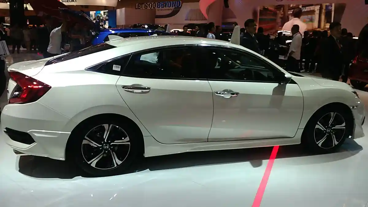 Foto - GIIAS 2016: Inilah Mobil Dan Booth Terfavorit Anda