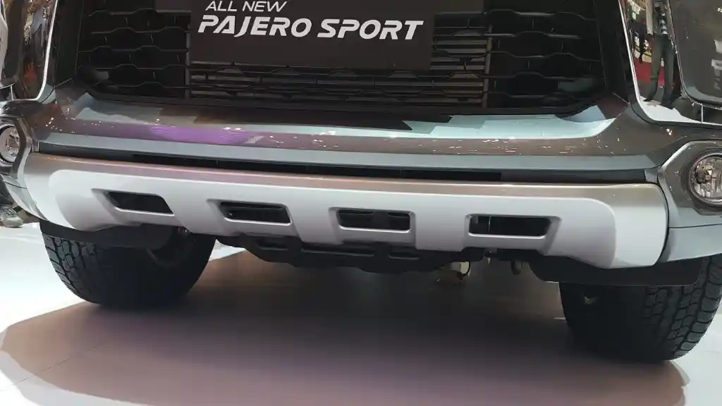 Foto - GIIAS 2016: Mitsubishi Hadirkan All New Pajero Sport Limited Edition