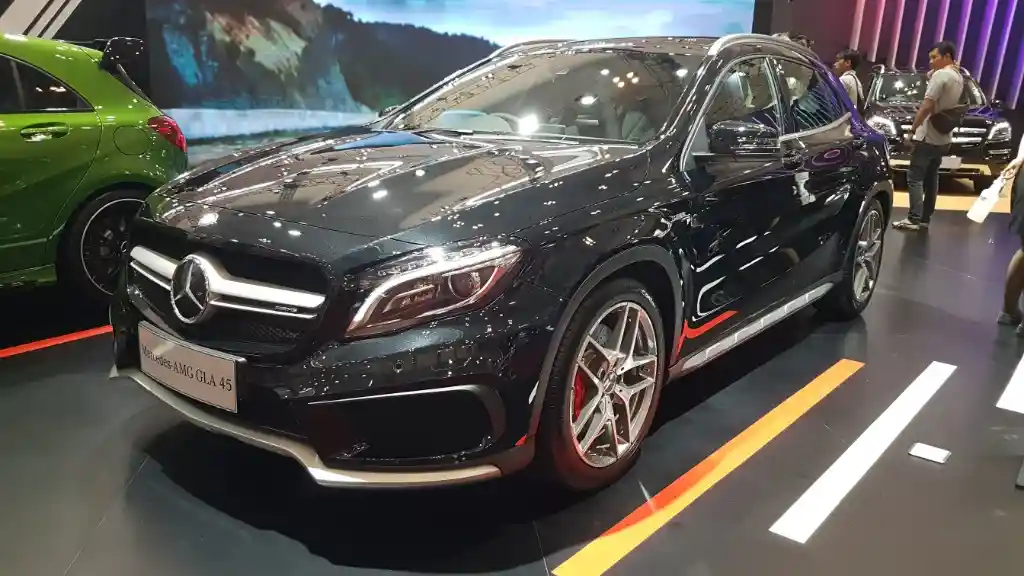 Foto - Inilah Deretan SUV Terkencang di Muka Bumi 