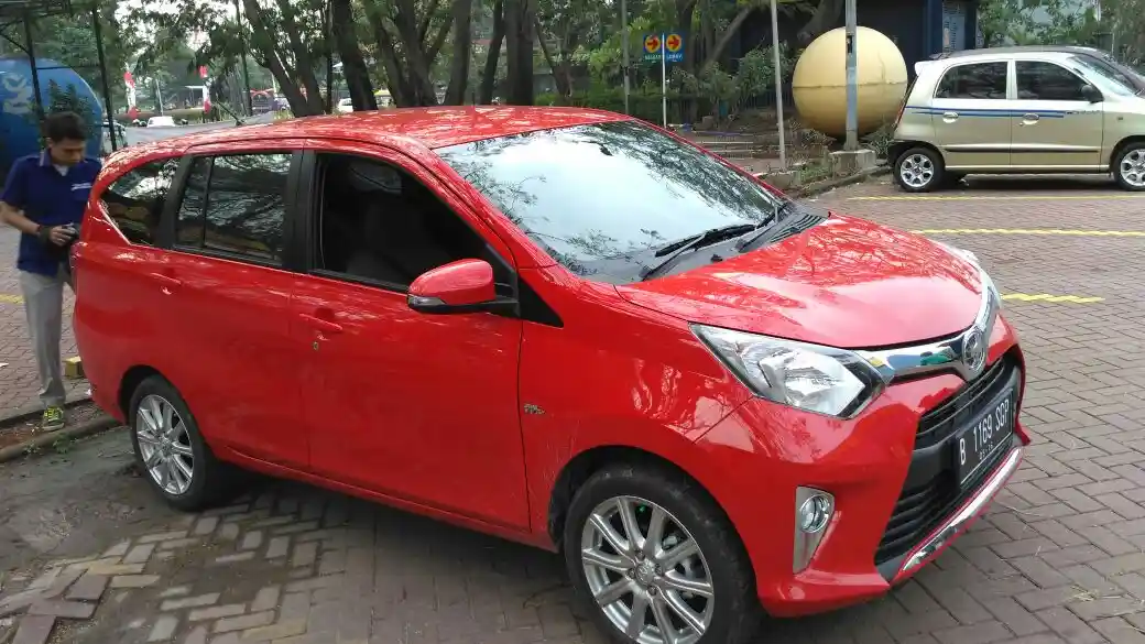 Foto - Amankah Calya-Sigra Pakai Pelek 16 Inci?