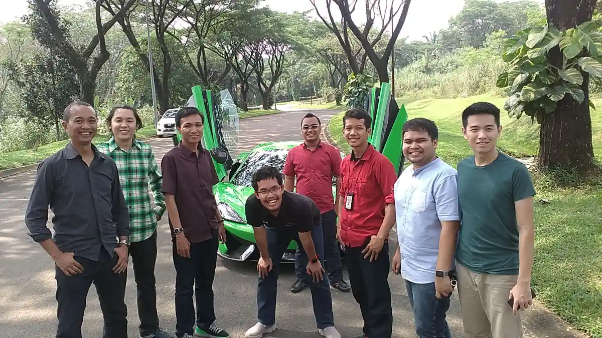 Berita - OtoDriver Experience: 5 Pembaca Kami Merasakan Buasnya McLaren 570S