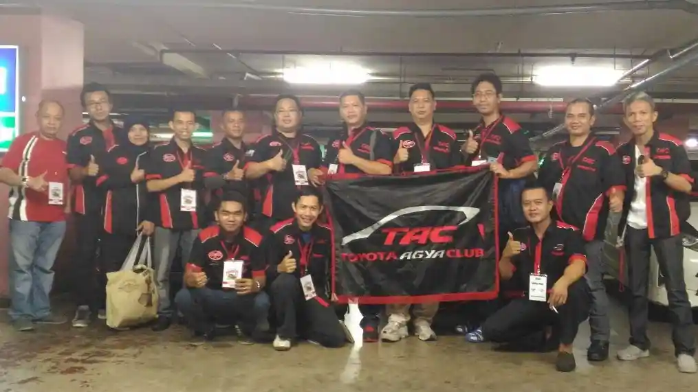 Berita - Toyota Agya Club Ramai-ramai Datangi Mall Kota Kasablanka, Ada Apa?