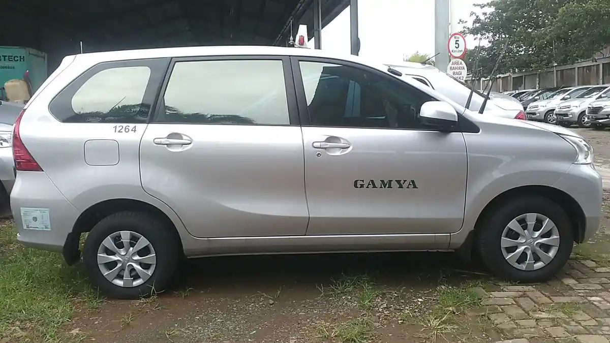 Foto - Toyota Avanza Jadi Taksi di DKI Jakarta