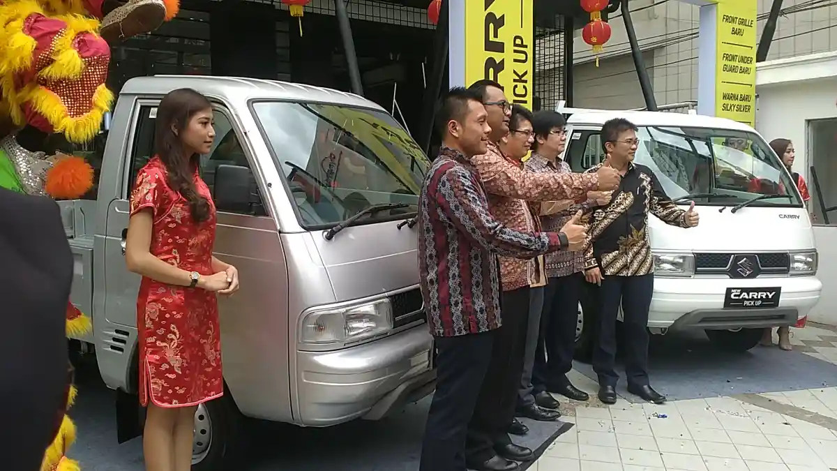 Foto - Suzuki Carry Facelift 2017 Resmi Meluncur, Termurah RP 120 Jutaan