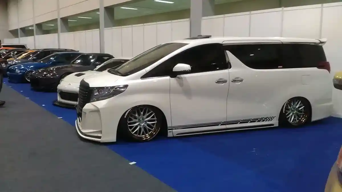 Foto - AutoPro Indonesia 2017 Resmi Dibuka, Bertabur Puluhan Merek Aftermarket 