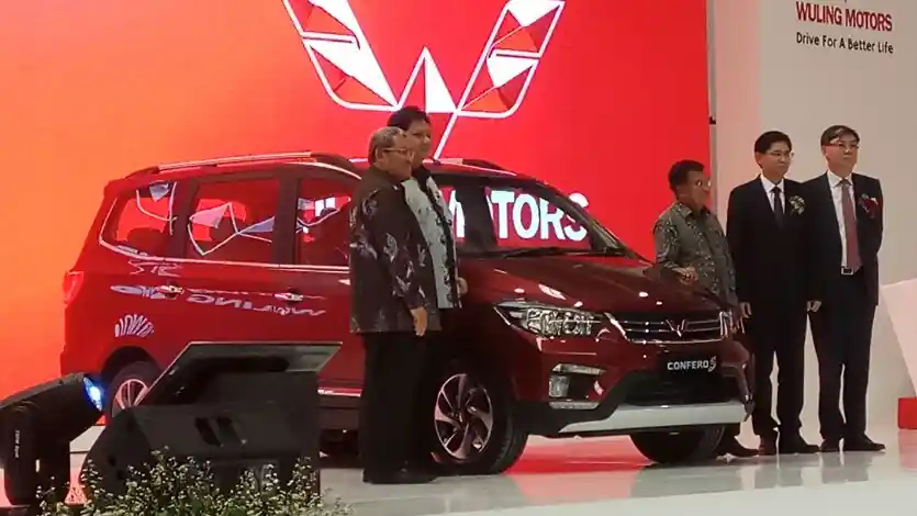 Foto - Wuling Memulai Proses Produksi Massal Untuk Indonesia, Ini Kata Jusuf Kalla