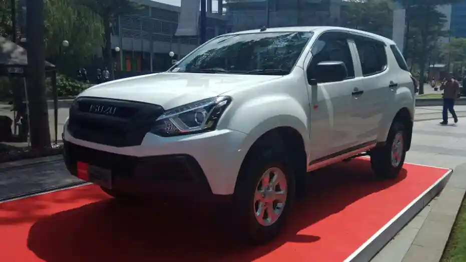 Foto - Daftar Harga ISUZU Terbaru (Agustus 2018)