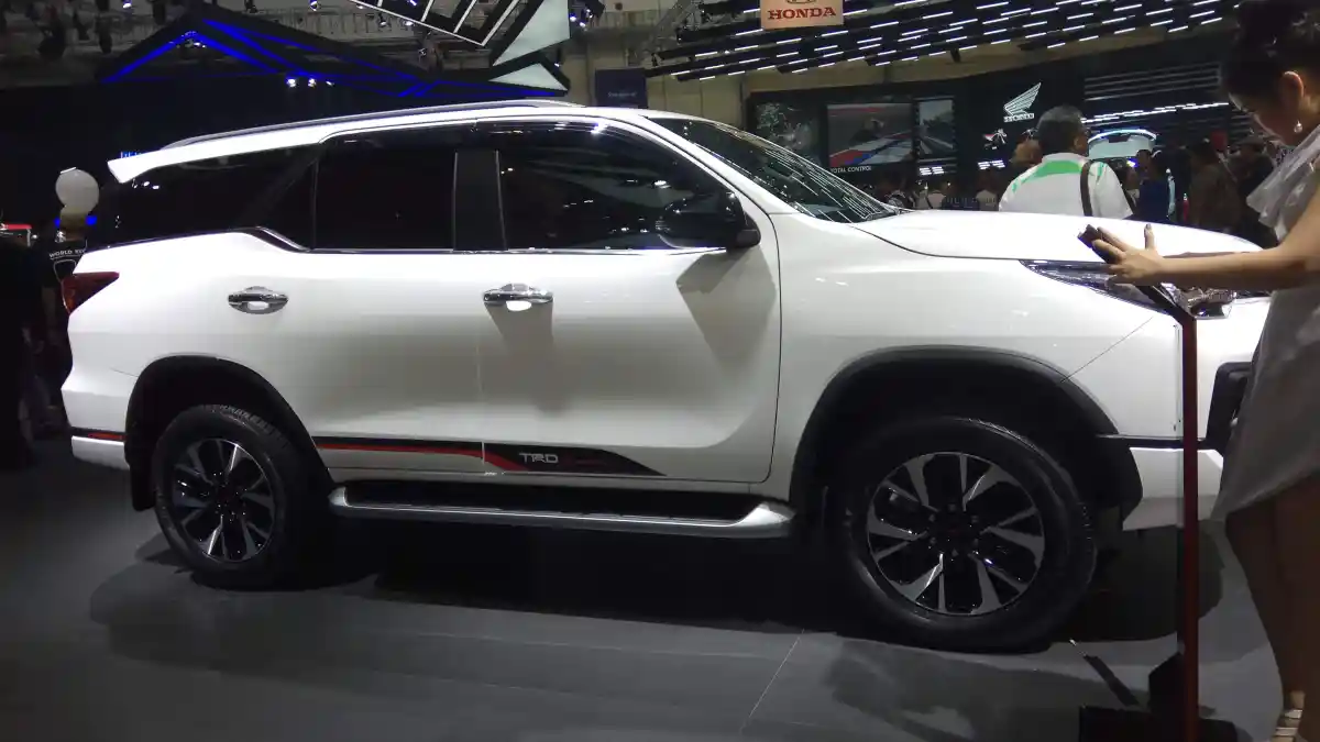 Foto - 12 Mobil Baru Paling Fenomenal di Indonesia Selama 2017