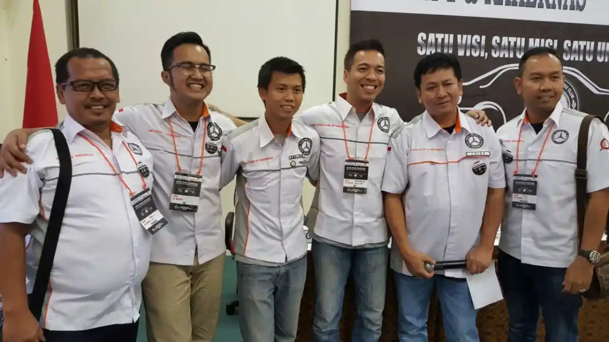 Foto - Mercedes-Benz W 202 Club Indonesia Region Jakarta Miliki Chief Baru