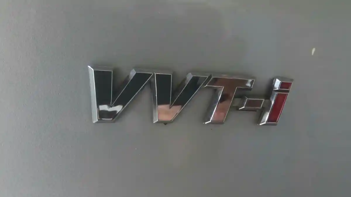 Tips - Bersihkan Emblem Demi Detail Kebersihan, Caranya Mudah