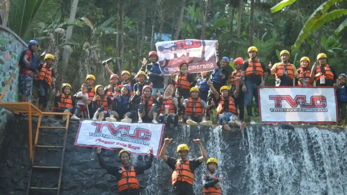 Foto - Toyota Vios Limo Club Kumpul Keluarga di Little Ubud