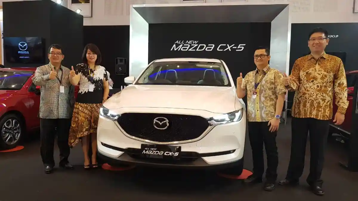 Foto - GIIAS Surabaya 2017: Mazda Berambisi Tetap Harum di Jawa Timur