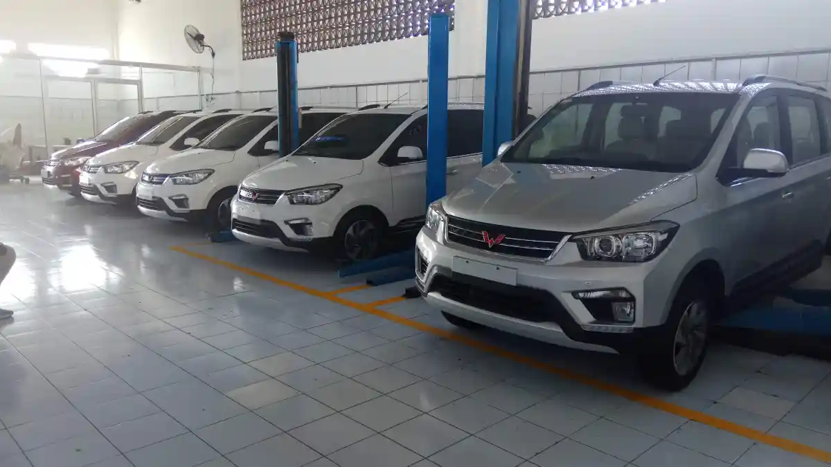 Foto - Melihat Isi Dealer Wuling Bali (10 Foto)