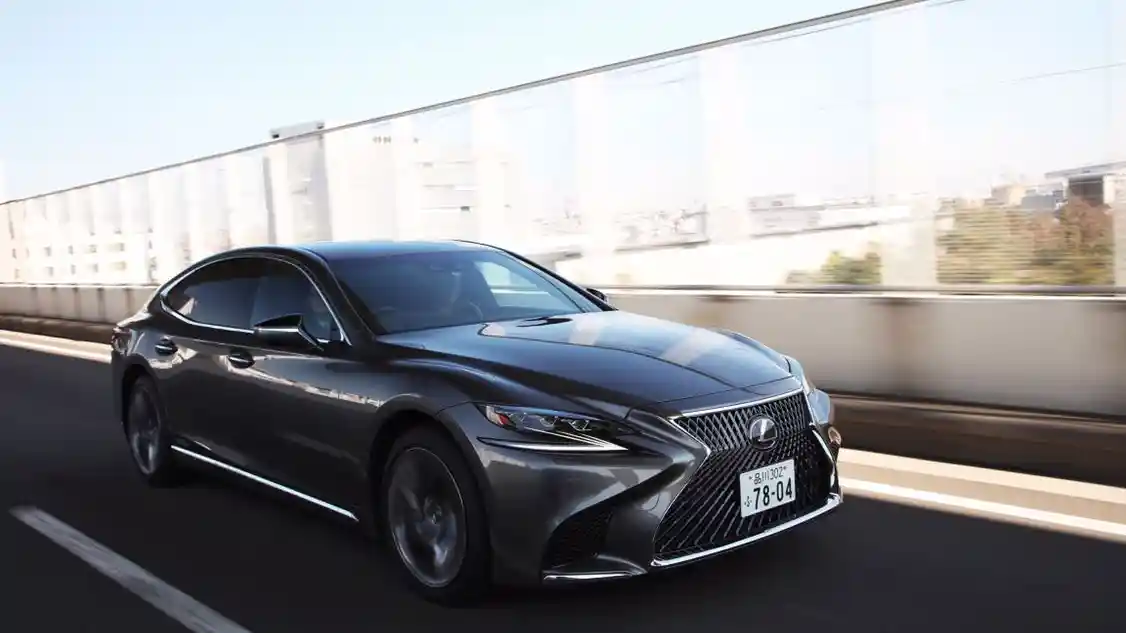 Berita - Belum Ada Lexus Dengan Turbo di Indonesia? Ini Alasannya
