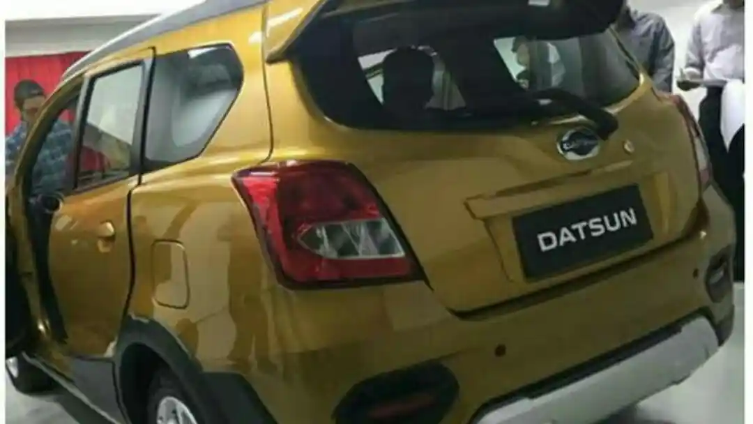 Foto - SPY SHOT: Bagian Belakang Datsun Cross Terekspos!