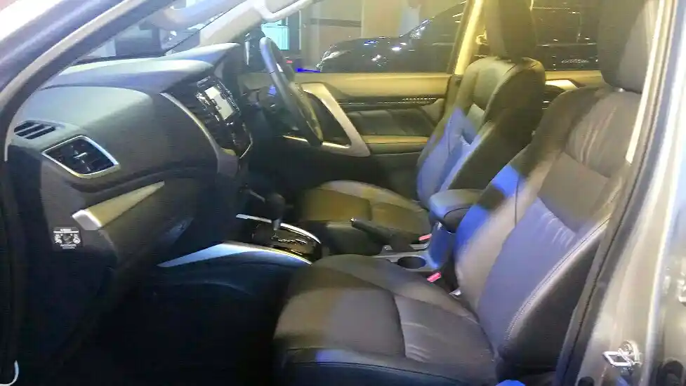 Foto - Mitsubishi Pajero Sport CKD Kini Bertambah 2 Varian Baru 