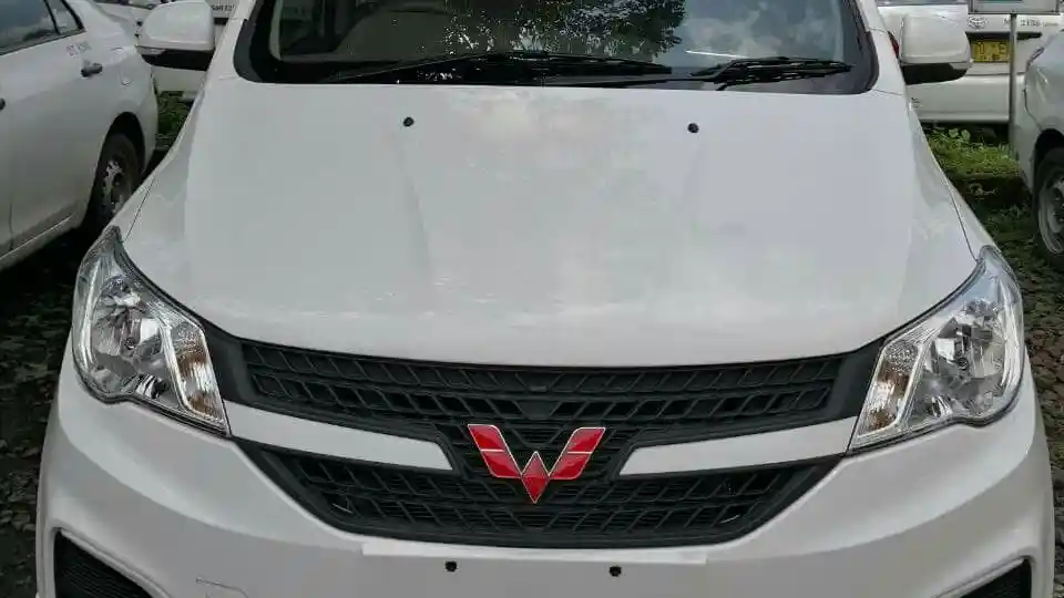 Berita - Wuling Confero Kembali Terlihat Siap Jadi Taksi