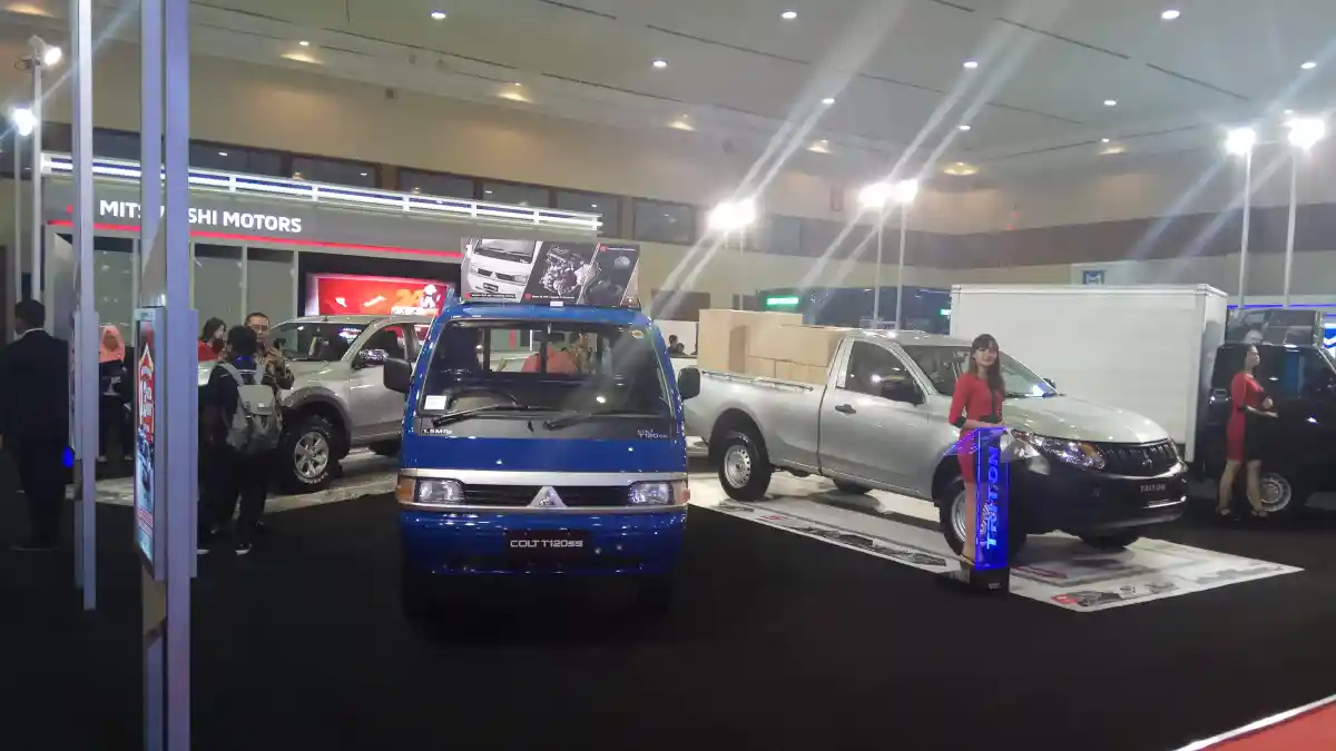 Foto - Deretan Mobil Niaga Ringan yang Tampil di GIICOMVEC 2018