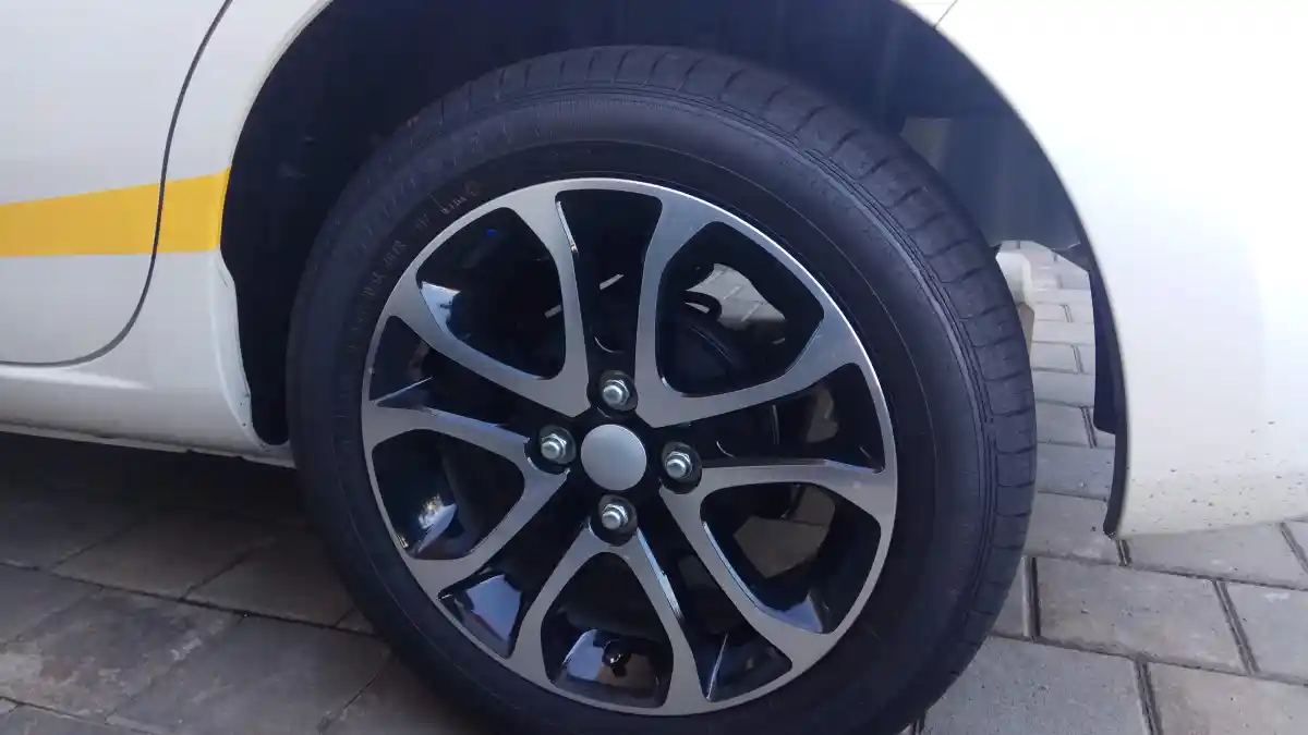 Tips - 3 Hal Ini Membuat Ban Menjadi Faktor Penambah Kenyamanan Mengemudi