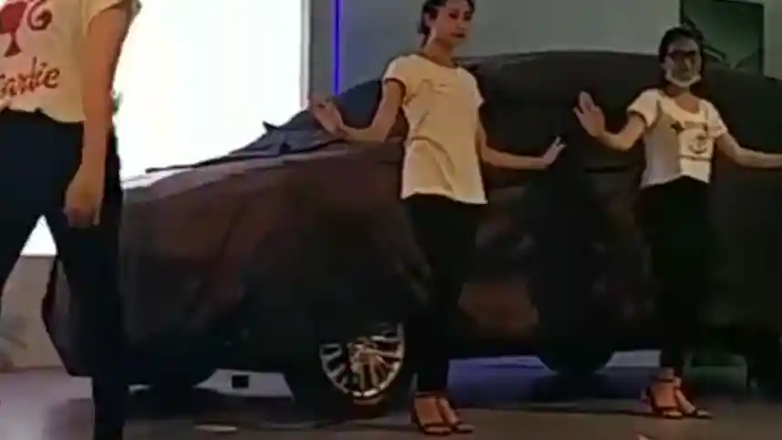 Foto - Suzuki Ertiga Model Baru Meluncur Besok? Ini Tanda-tandanya