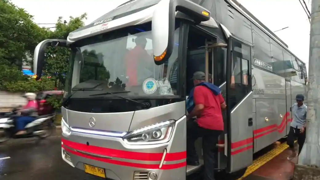 Bus - Daytrans Sediakan Bus Besar Untuk Libur Panjang