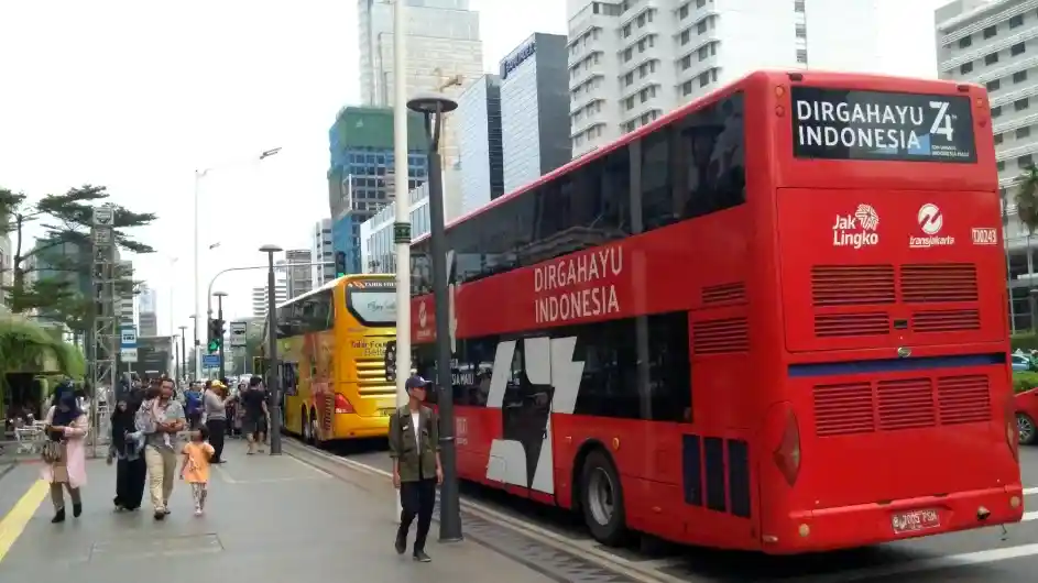 Foto - Bukan Saja Bus Listrik, Bus Tingkat Juga Diserbu Wisatawan