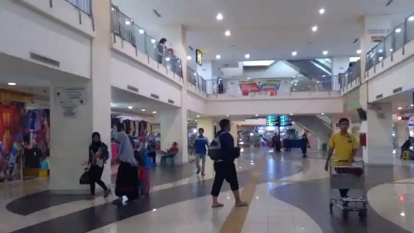 Foto - Terminal Terbesar di Asia Tenggara, Bebas Nuansa 'Angker'