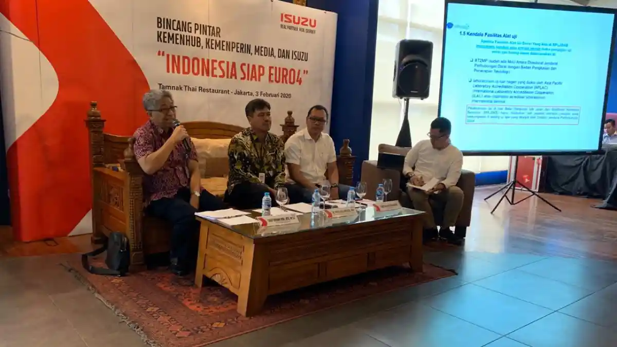 Foto - Isuzu Percaya Diri Sambut Euro IV