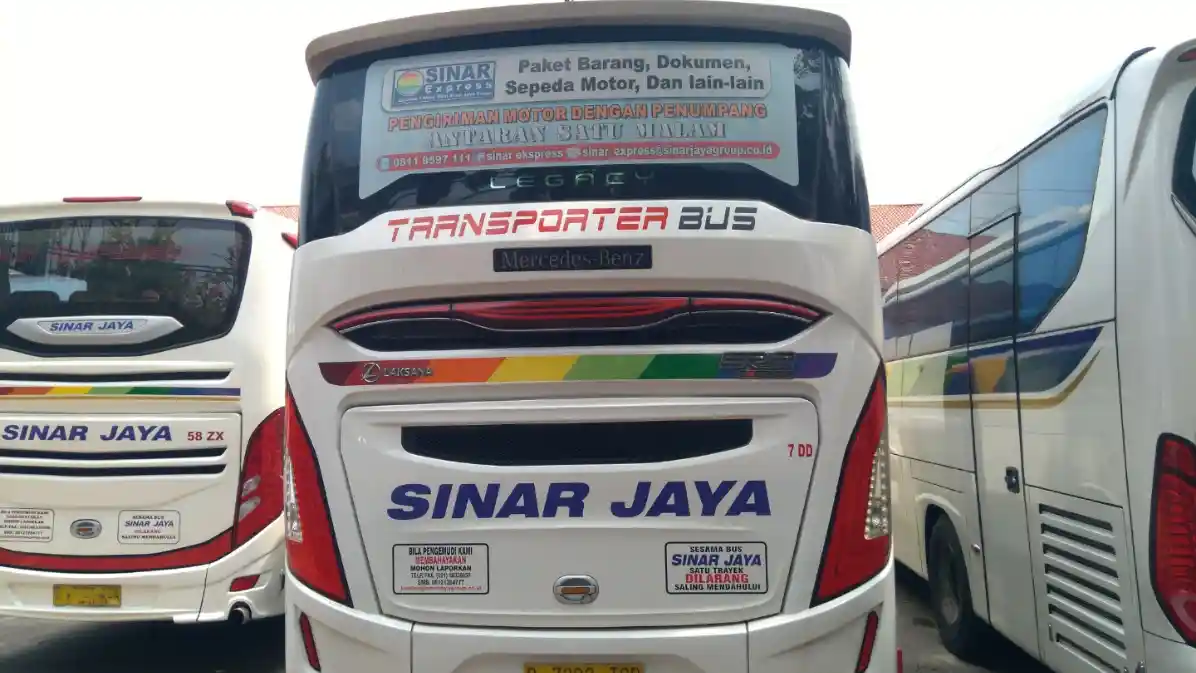 Bus - PO Sinar Jaya Kini Operasikan Bus Transporter ke Madura, Bisa Kirim Motor