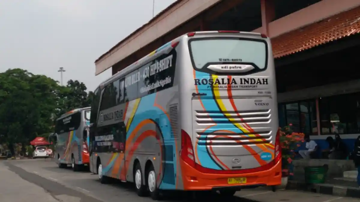 Bus - PO Rosalia Indah Hadirkan Bus Tingkat Untuk Rute Bogor-Malang