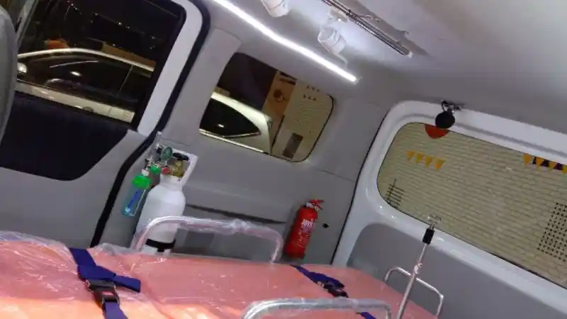 Foto - Ada Yang Minat Beli Ambulans? Daihatsu Luxio Ambulans, Dijual Mulai Rp 226 Jutaan