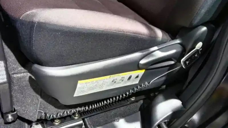 Foto - Tengok Detail Dan Harga Toyota Sienta Wellcab Disability