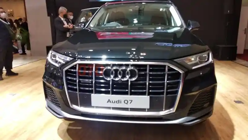 Foto - Resmi Meluncur di GIIAS 2022, New Audi Q7 Tampil Lebih Dinamis