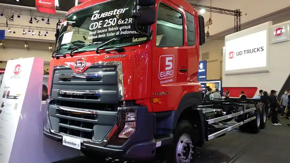 Truk - Crash Test Cara UD Trucks