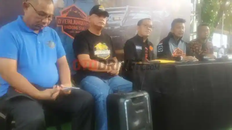 Foto - Punya Hobi Jelajah Negeri? Komunitas Overlanding Indonesia Jawabannya! 