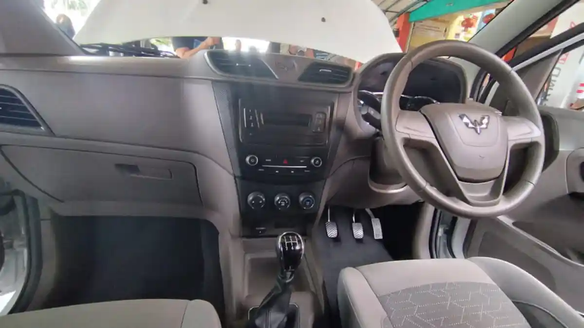 Foto - Siap Cari Cuan, Wuling Formo Max Pikap Resmi Dilego Rp162-170 juta