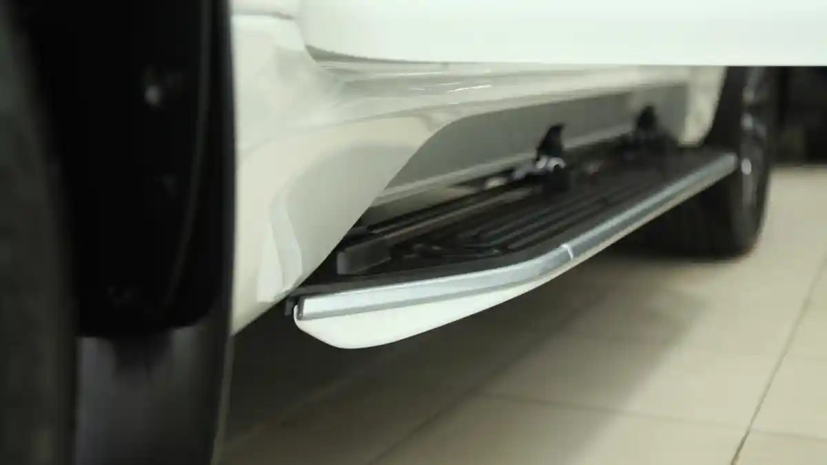 Foto - FIRST DRIVE: Toyota Land Cruiser Prado TXL 2018 Modellista