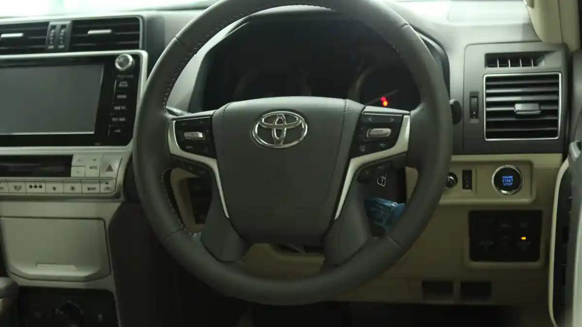 Foto - FIRST DRIVE: Toyota Land Cruiser Prado TXL 2018 Modellista