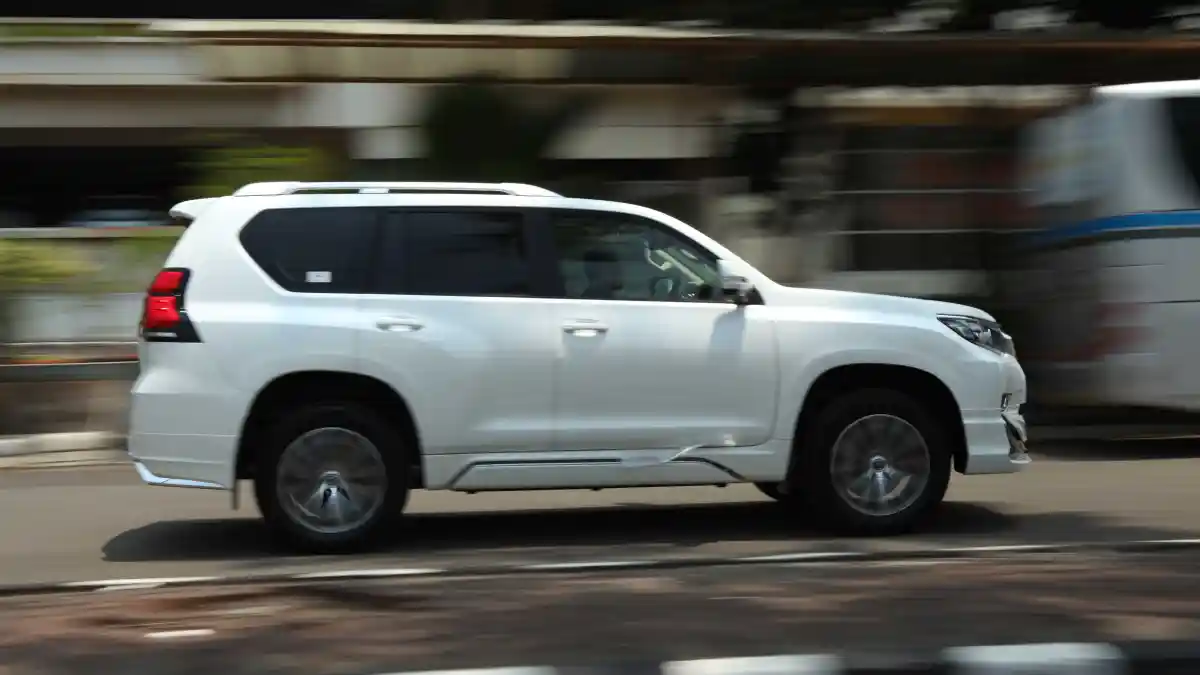 First Drive - FIRST DRIVE: Toyota Land Cruiser Prado TXL 2018 Modellista